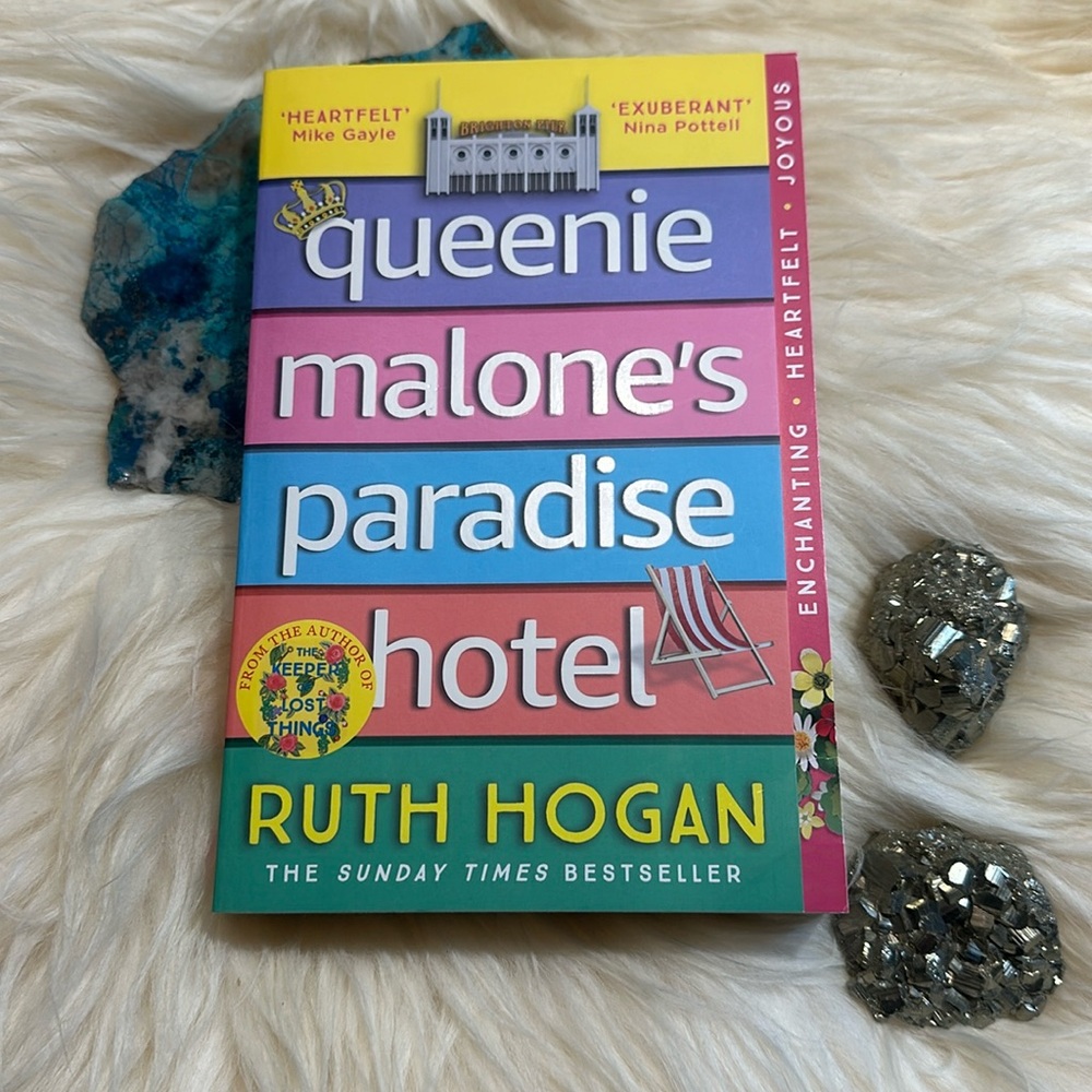 🌶️3/$14🌶️ Feel good. Queenie Malone’s Paradise Hotel. New
